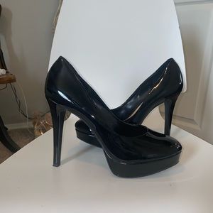 Black Shiny Gianni Bini Heels